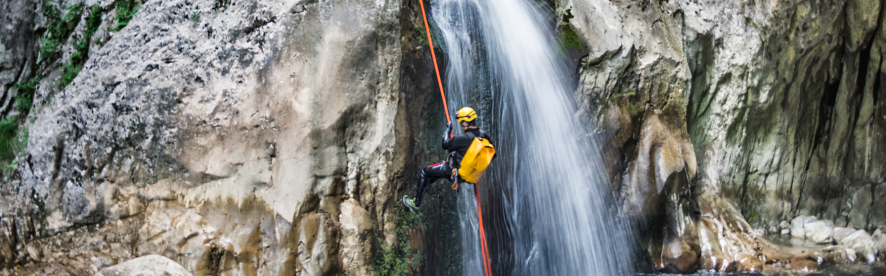 Half-day canyoning: descent of wild canyons using ropes in Grande-Pointe